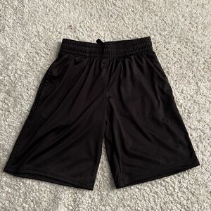 boys black active shorts. size medium(8).